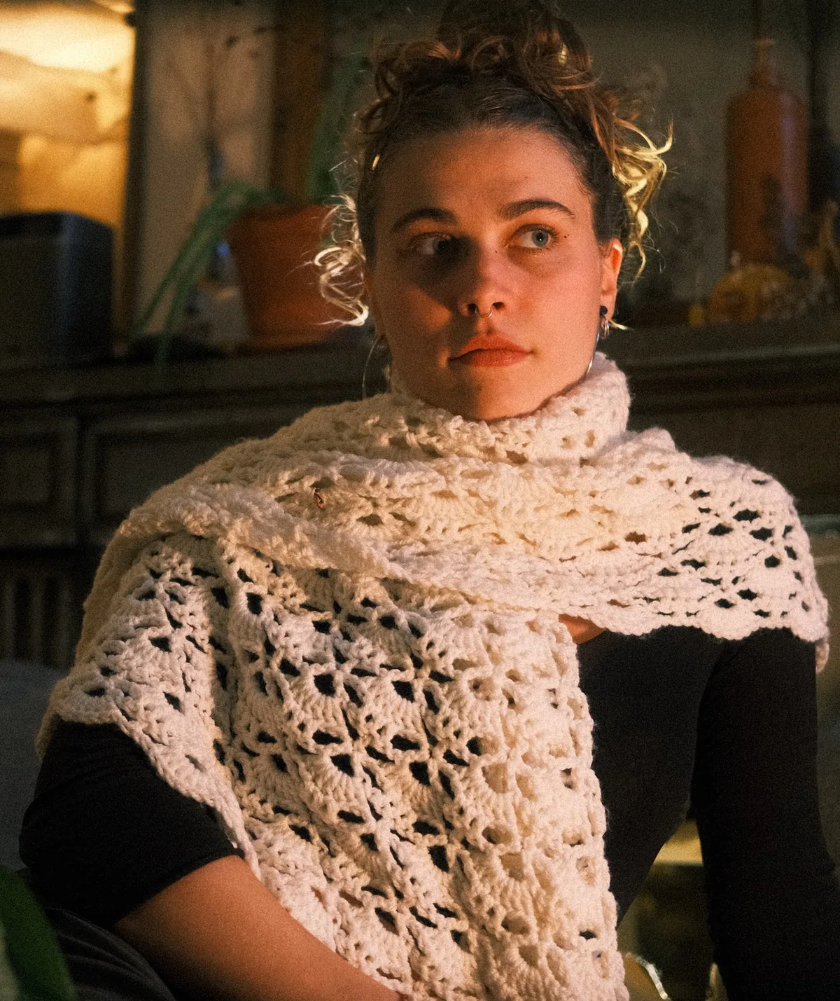 Le châlefleurs, châle écru ajouré au crochet